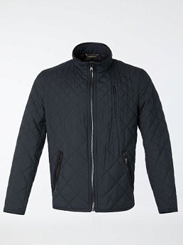 Утепленная стеганая мужская куртка