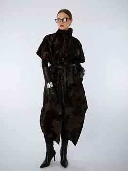 Кожаное пальто со съемными рукавами