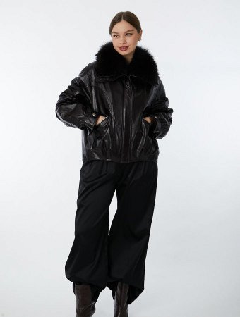 Укороченная куртка из нат.кожи с отделкой лисицей