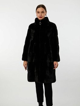 Шуба из меха норки с воротом стойка