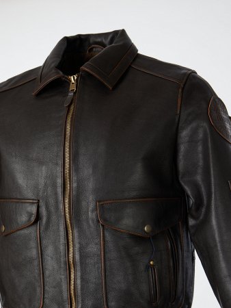 Стильный бомбер из натуральной кожи