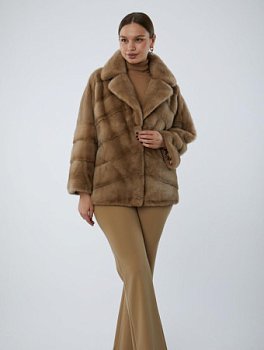 Укороченная шуба из меха норки с английским воротником