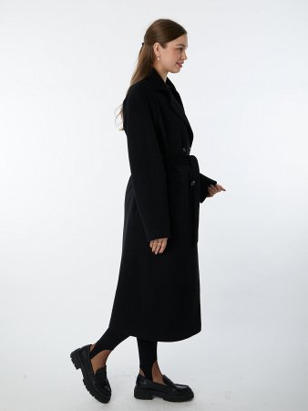 Двубортное пальто с английским воротником