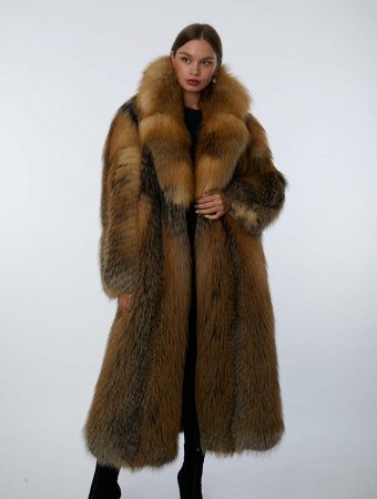 Шуба из натурального меха лисы