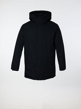 Пуховик удлинённый с капюшоном