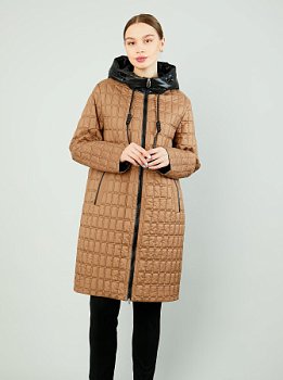 Стеганый плащ с капюшоном
