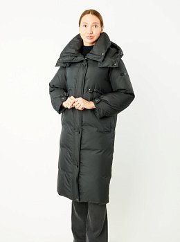 Динный пуховик с капюшоном