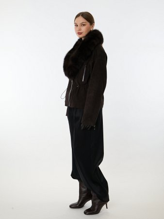 Укороченная куртка из нат.замши со съемным мехом песца