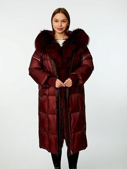 Длинный пуховик с капюшоном и отделкой мехом лисицы