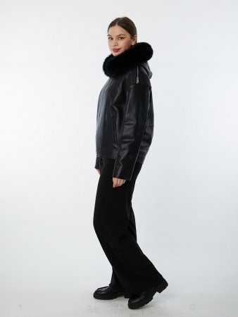 Утепленная куртка из натуральной кожи с капюшоном