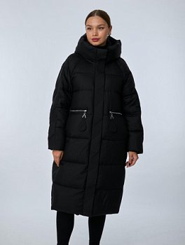 Пуховик женский с капюшоном стёганый