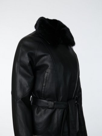 Стильная куртка из натуральной кожи