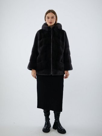 Укороченная шуба из меха норки с капюшоном