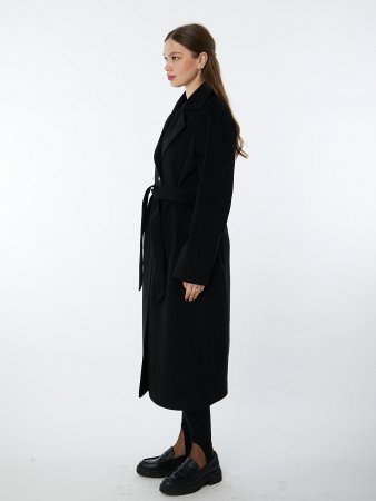 Двубортное пальто с английским воротником