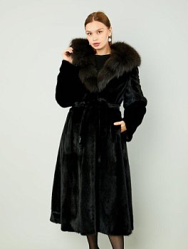 Шуба из норки с капюшоном