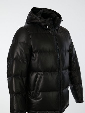 Кожаный пуховик с капюшоном 