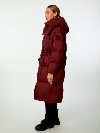 Удлиненный пуховик с капюшоном