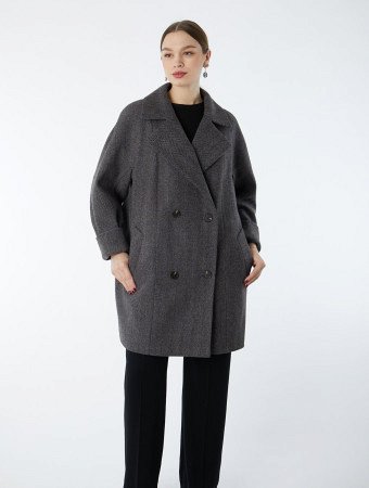 Двубортное полупальто с английским воротником