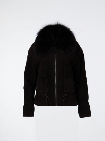 Стильная куртка из натуральной замши