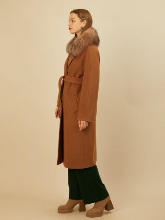 Двубортное пальто со съемным мехом лисицы