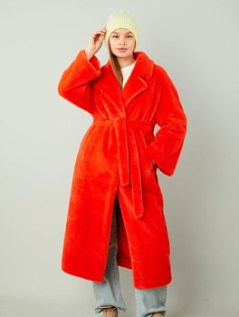 Шуба из эконорки с поясом