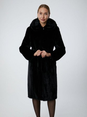 Шуба из меха норки с капюшоном