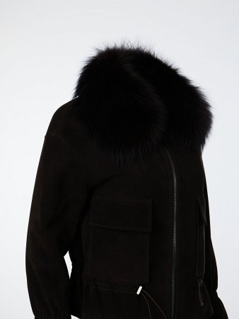 Стильная куртка из натуральной замши