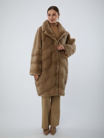 Шуба из меха норки с английским воротником