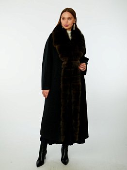 Стильное пальто со съёмным мехом песца