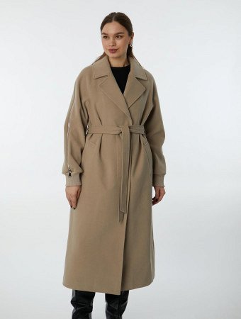 Классическое пальто с английским воротником и поясом