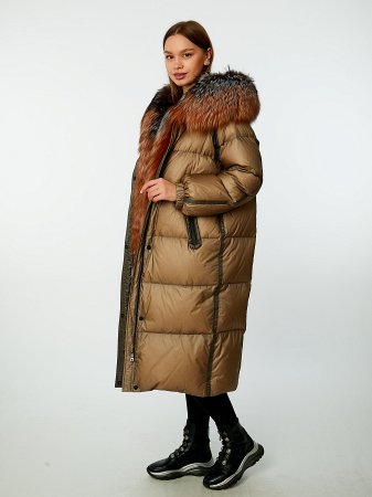 Длинный пуховик с капюшоном и отделкой мехом лисицы