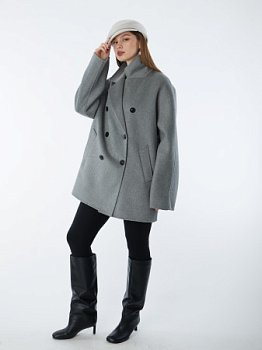 Укороченное пальто из высококачественной шерсти