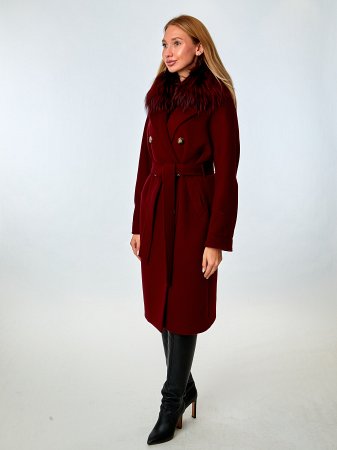 Стильное пальто с английским воротником