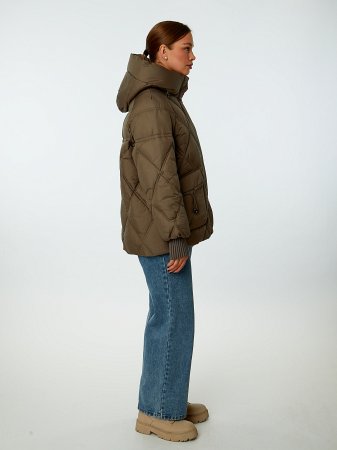 Пуховик женский с капюшоном укороченный