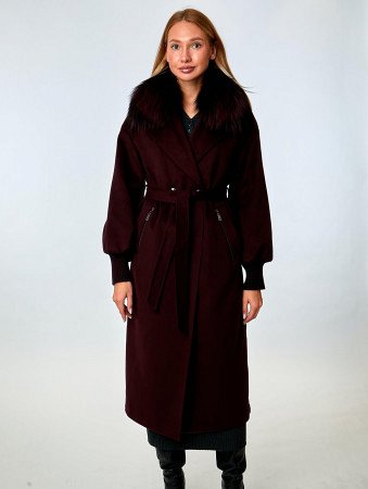 Пальто женское с отделкой мехом чернобурой лисы