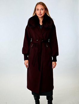 Пальто женское с отделкой мехом чернобурой лисы