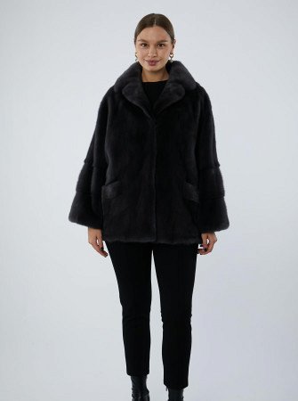 Укороченная шуба из меха норки с английским воротником