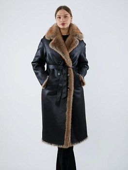 Двусторонняя экодубленка с английским воротником