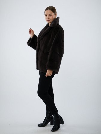 Укороченная шуба из меха норки с английским воротником