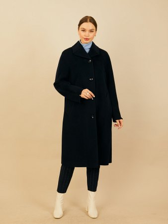 Демисезонное пальто с английским воротником