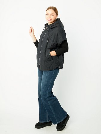 Жилет женский с капюшоном