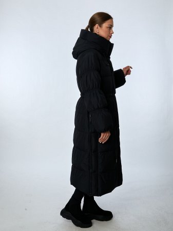 Пуховик женский удлинённый с капюшоном