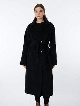 Двубортное пальто с английским воротником