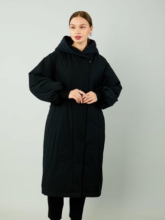 Утепленный плащ с капюшоном