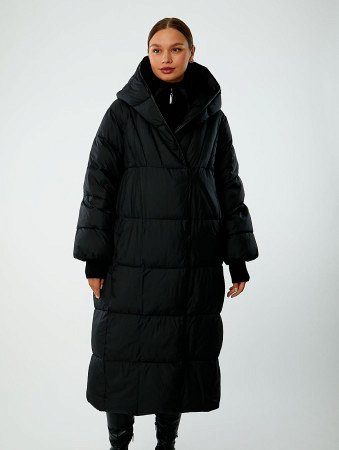 Пуховик женский удлинённый с капюшоном