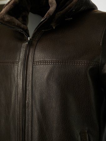 Кожаная куртка на мехе с капюшоном