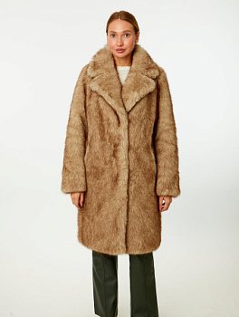 Шуба из экомеха с английским воротником