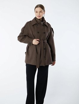 Укороченное пальто со съемным воротником-манишкой