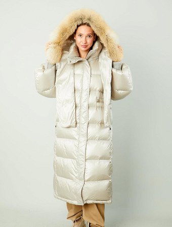 Длинный пуховик с капюшоном и отделкой мехом лисы