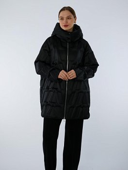 Удлиненная куртка с легким натуральным наполнителем